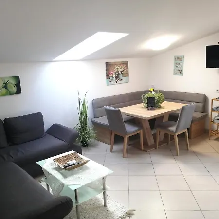 Mair * إنسبروك